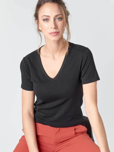 MAJICA V-IZREZ ČRNA