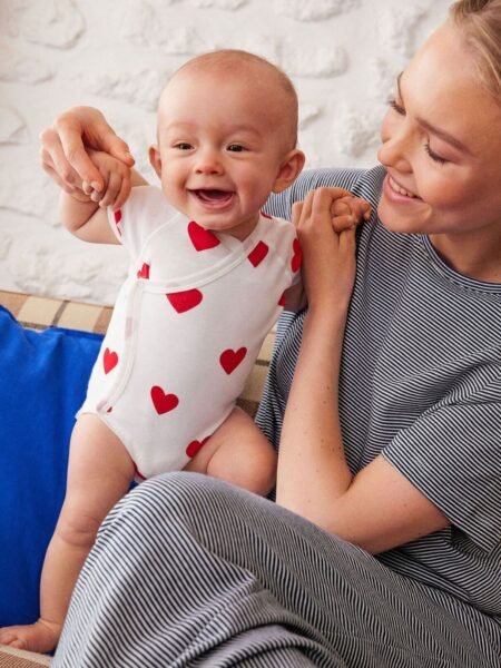 BODI NA PREKLOP KR. ROKAV 3X SRČKI