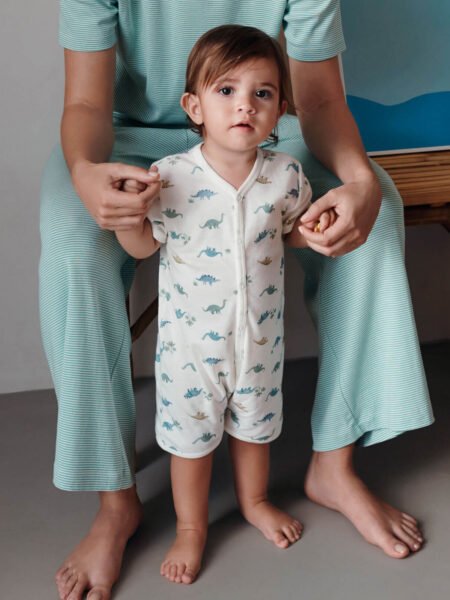 PIŽAMA PAJAC KRATEK DINOZAVRI